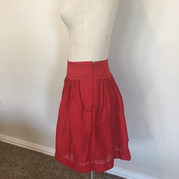 Red mini skirt with pockets - Picture 2 of 3